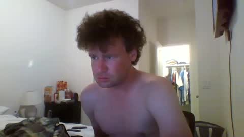 Snapshot of cooldude122222 chatting on 09.16.25 cooldude122222 online show from 09.16.25