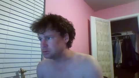 Snapshot of cooldude122222 chatting on 11.07.25 cooldude122222 online show from 11.07.25