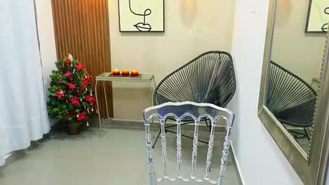 Coral online show from 12.04.25