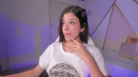 Snapshot of coral_taylorr chatting on 01.16.25 Coral online show from 01.16.25