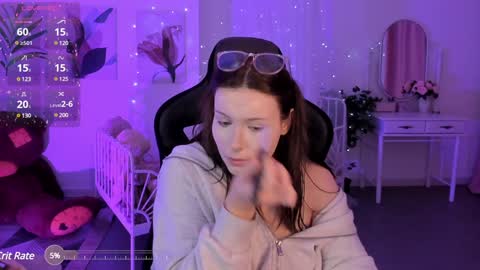 Snapshot of coralinekeyns chatting on 12.14.24 little girl who is always right or Coraline online show from 12.14.24