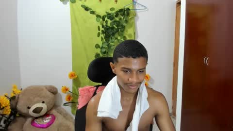 Snapshot of corzoethan chatting on 01.17.25 Ethan online show from 01.17.25