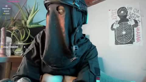 Snapshot of cos_operator chatting on 09.16.25 cos_operator online show from 09.16.25