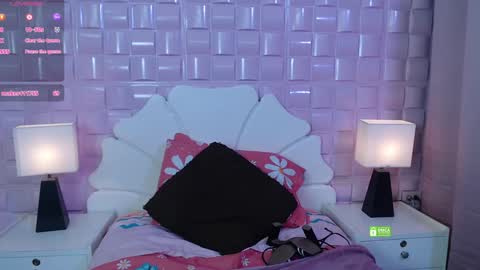 Snapshot of cosmiccandyx chatting on 01.07.25 Cosmic online show from 01.07.25