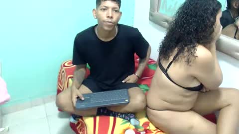 Snapshot of couple_sex22 chatting on 09.12.25 kloe matias online show from 09.12.25