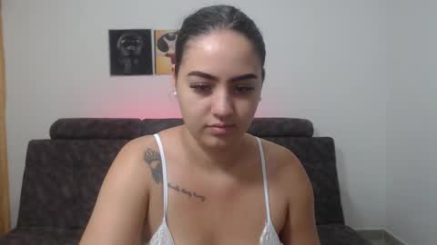  ALEJANDRO Y EMILY  online show from 03.11.25