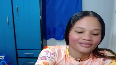 Snapshot of couple_sexy8 chatting on 02.15.25 SOPHIE Y CAMILO online show from 02.15.25
