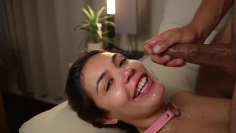 Momo and Nico -  - 20 OFF online show from 10.02.25