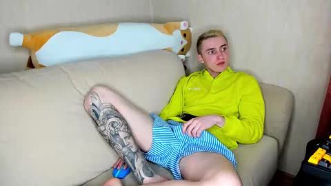 Snapshot of crazybottom99 chatting on 02.26.25 Alex online show from 02.26.25