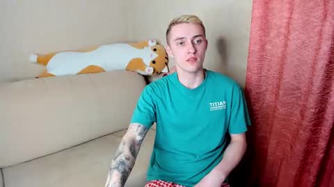 Snapshot of crazybottom99 chatting on 03.03.25 Alex online show from 03.03.25