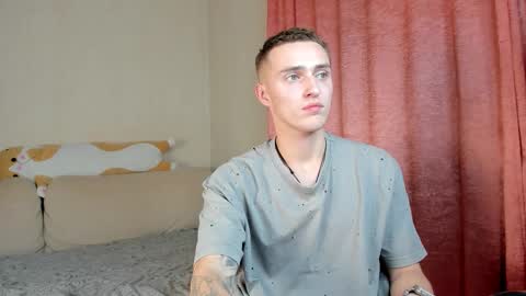 Snapshot of crazybottom99 chatting on 10.28.25 Alex online show from 10.28.25