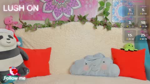 Snapshot of crazyteeen chatting on 01.12.25 Anny online show from 01.12.25