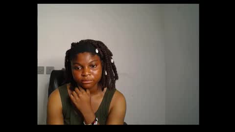 Snapshot of creamy_juicypussy chatting on 02.12.25 Lady jasmine online show from 02.12.25