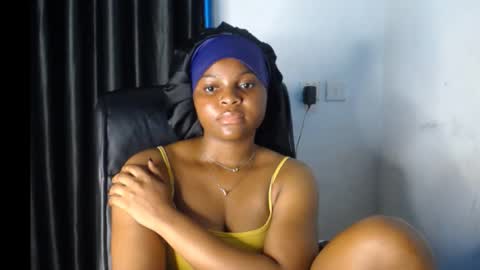 Snapshot of creamy_juicypussy chatting on 09.13.25 Lady jasmine online show from 09.13.25