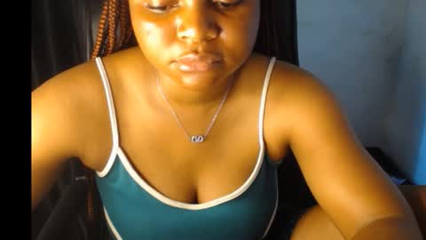 Snapshot of creamy_juicypussy chatting on 11.25.25 Lady jasmine online show from 11.25.25