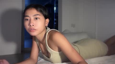 Snapshot of creamy_sexy chatting on 10.07.25 mika online show from 10.07.25