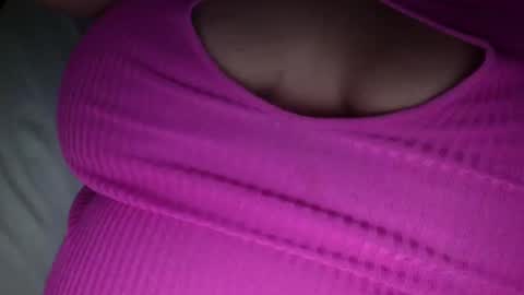 Snapshot of creamycocobabe chatting on 01.18.25 CreamyCocoBabe online show from 01.18.25
