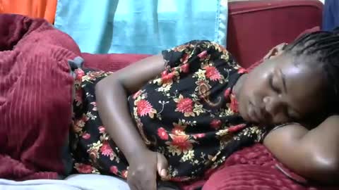 Snapshot of creamymomma chatting on 12.31.24 verah online show from 12.31.24