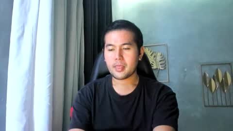 Snapshot of creamynow chatting on 01.02.25 BareCreamyCum online show from 01.02.25