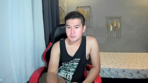 Snapshot of creamynow chatting on 02.06.25 BareCreamyCum online show from 02.06.25