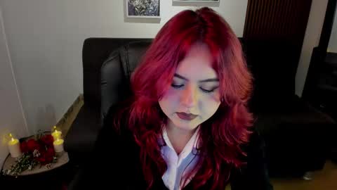 Snapshot of crimson_tati chatting on 09.30.25 Tatiana online show from 09.30.25