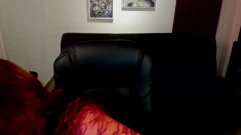 Snapshot of crimson_tati chatting on 10.09.25 Tatiana online show from 10.09.25