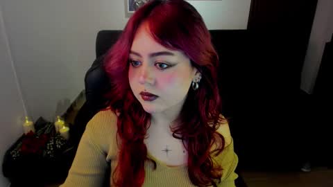 Snapshot of crimson_tati chatting on 10.14.25 Tatiana online show from 10.14.25