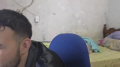 Snapshot of cris_simons chatting on 12.01.24 cris_simons online show from 12.01.24