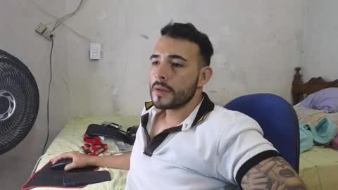 Snapshot of cris_simons chatting on 12.02.24 cris_simons online show from 12.02.24