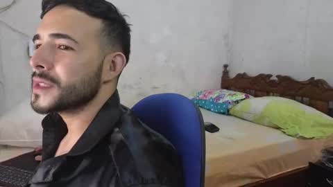 Snapshot of cris_simons chatting on 12.03.24 cris_simons online show from 12.03.24