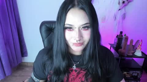 Snapshot of cristal_kosh chatting on 02.13.25 Cris online show from 02.13.25