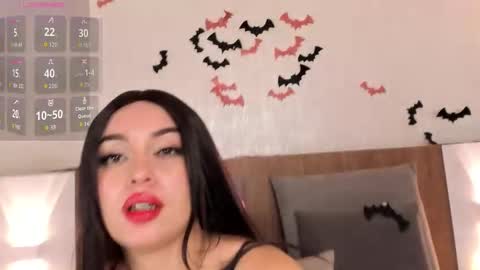 Snapshot of cristal_priincess chatting on 10.08.25 Cristal online show from 10.08.25