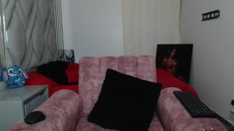 Natalie                      online show from 10.04.25