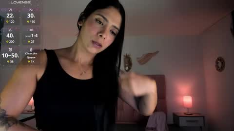 Snapshot of cristalmunez chatting on 01.24.25 cristal online show from 01.24.25