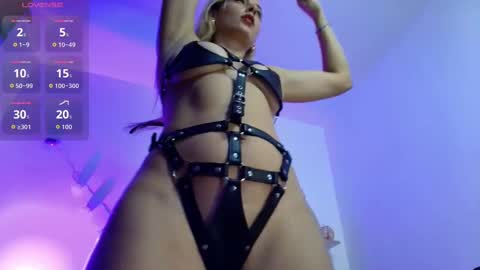 Snapshot of cristeljansen chatting on 10.08.25 This blondie girl is waiting for someone very horny to get some fun online show from 10.08.25