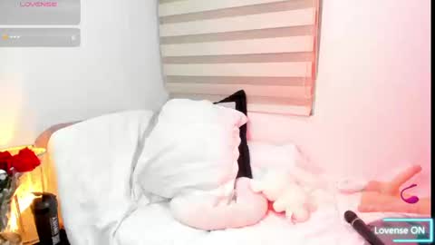 Snapshot of cristinalaurent2 chatting on 09.26.25 Cristina Laurent online show from 09.26.25