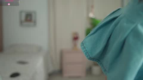 ....... online show from 11.10.25