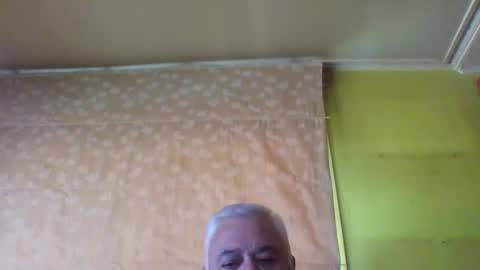 Snapshot of crmperez chatting on 12.24.24 crmperez online show from 12.24.24