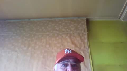 Snapshot of crmperez chatting on 01.12.25 crmperez online show from 01.12.25