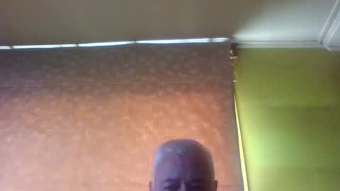 Snapshot of crmperez chatting on 02.04.25 crmperez online show from 02.04.25