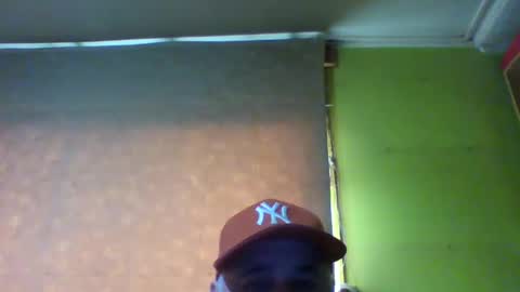 Snapshot of crmperez chatting on 10.04.25 crmperez online show from 10.04.25