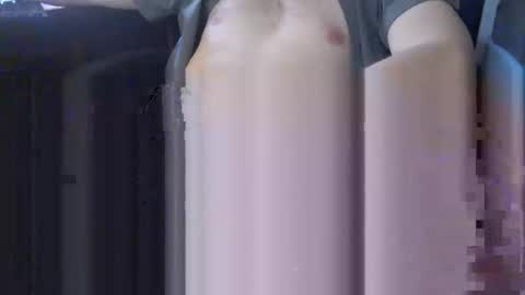 crouchininyourpeapatch online show from 11.08.25