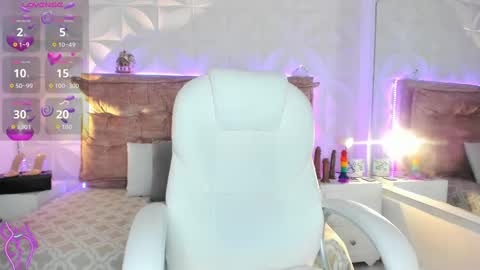 Snapshot of crystal_star16 chatting on 09.18.25 Chris online show from 09.18.25