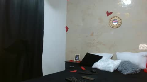 Snapshot of crystal_starx chatting on 03.08.25 Crystal Blaze online show from 03.08.25