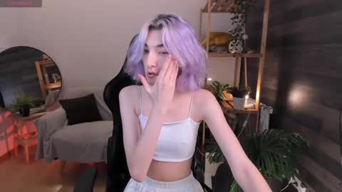 Snapshot of crystalluna__ chatting on 10.02.25 Mia online show from 10.02.25