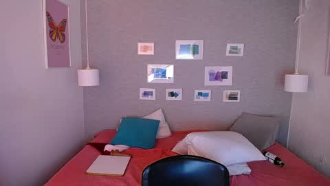 Snapshot of cuckoldlover69_ chatting on 12.10.24 cuckoldlover69_ online show from 12.10.24