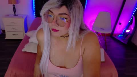 Snapshot of cuckoldlover69_ chatting on 12.19.24 cuckoldlover69_ online show from 12.19.24