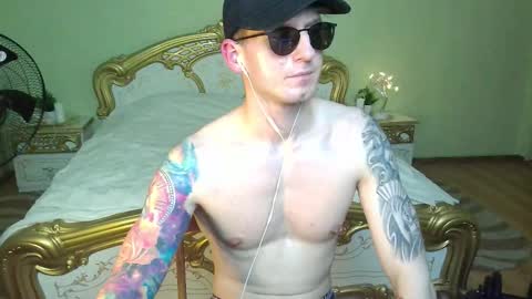 Snapshot of cum_arsen chatting on 09.23.25 Cum Sick online show from 09.23.25