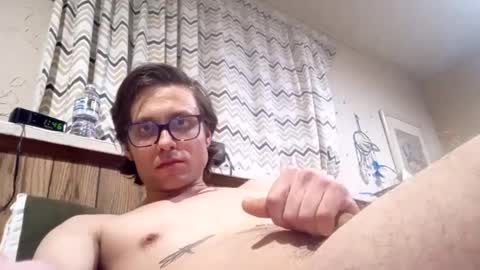 Snapshot of cumfetishswallower chatting on 01.04.25 cumfetishswallower online show from 01.04.25