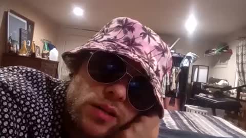 Snapshot of cumfetishswallower chatting on 09.21.25 cumfetishswallower online show from 09.21.25